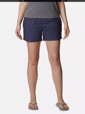 NWOT Columbia Norgate Women’s Shorts— Navy—Large